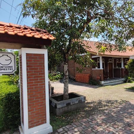 Genthong Homestay 马格朗 外观 照片
