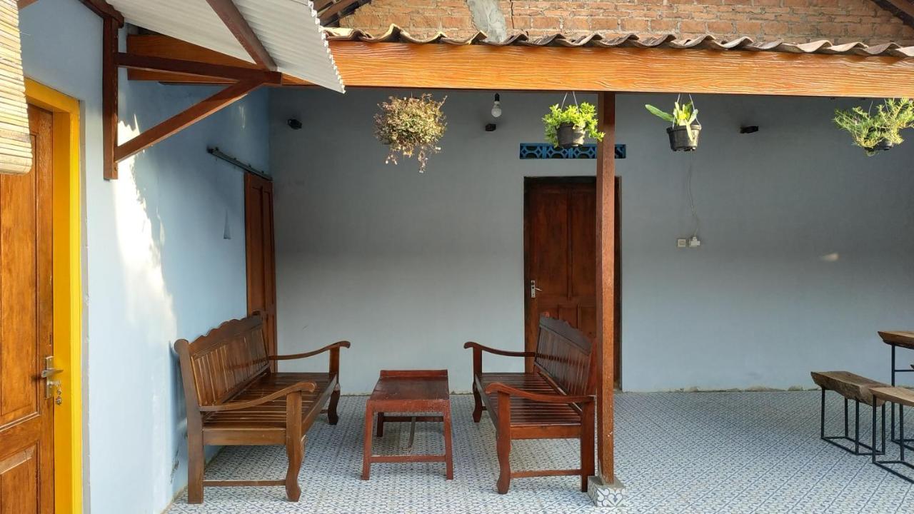 Genthong Homestay 马格朗 外观 照片