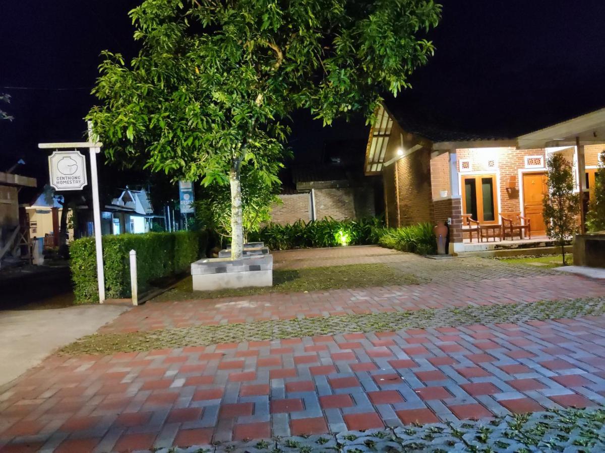 Genthong Homestay 马格朗 外观 照片