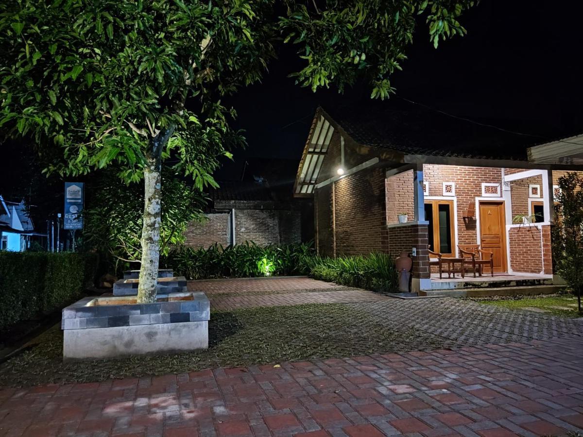 Genthong Homestay 马格朗 外观 照片