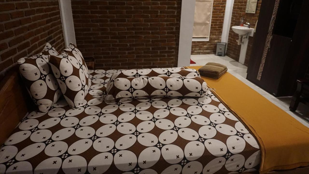 Genthong Homestay 马格朗 外观 照片