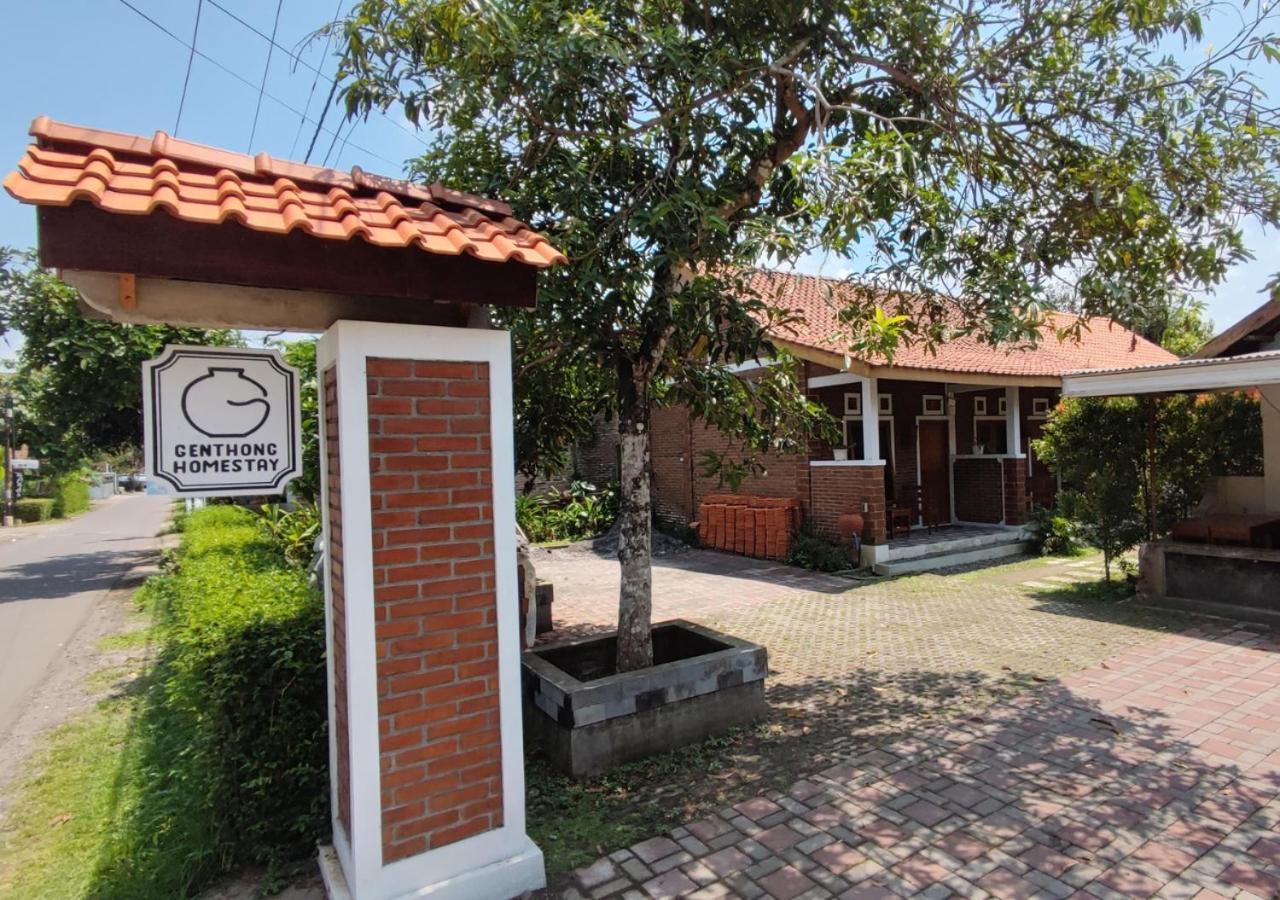 Genthong Homestay 马格朗 外观 照片