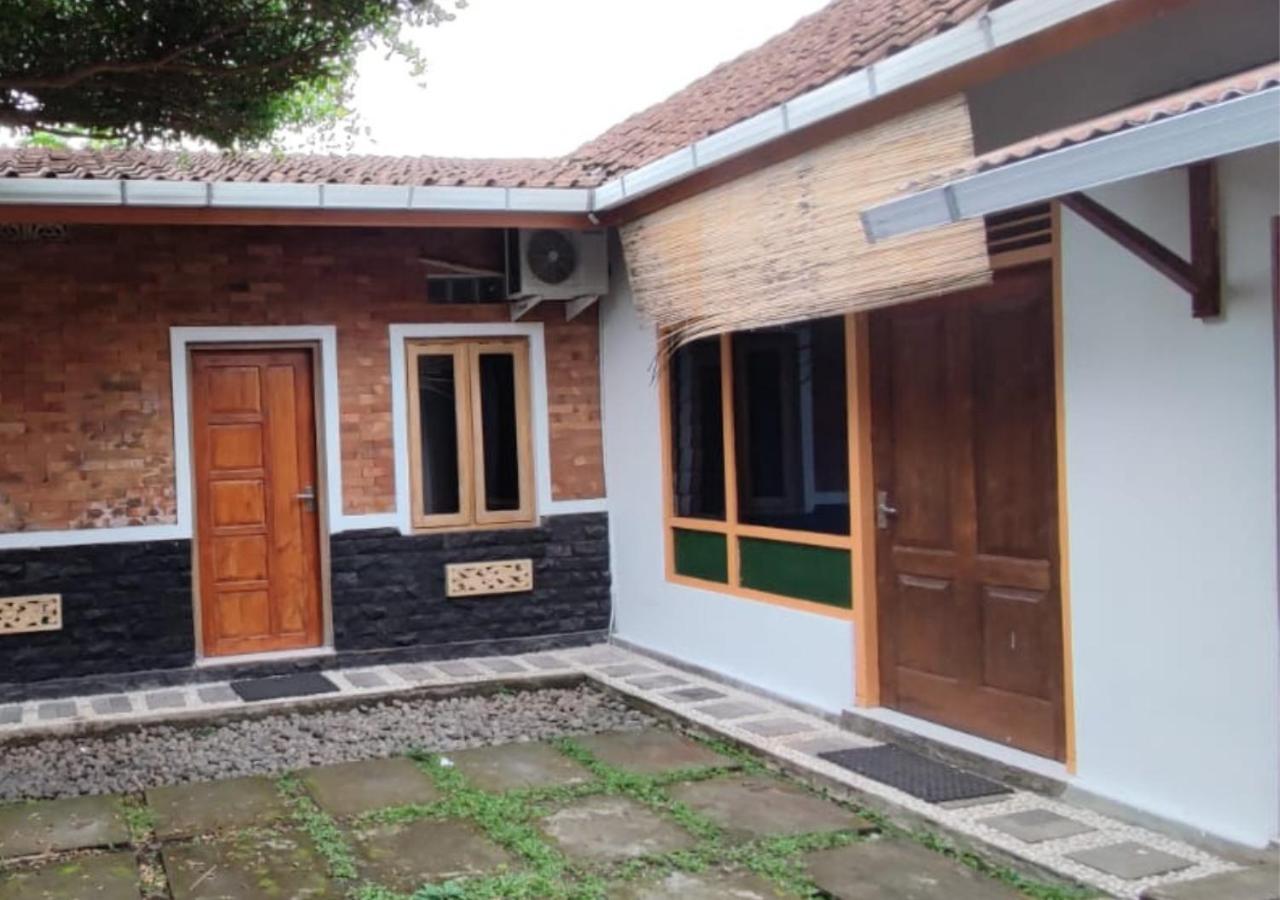 Genthong Homestay 马格朗 外观 照片