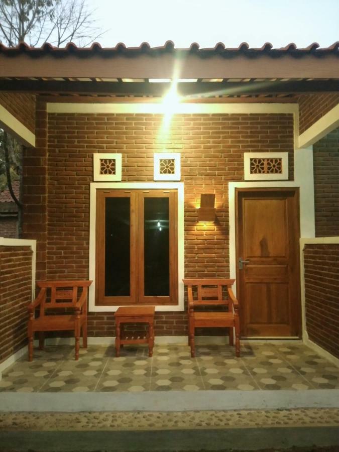 Genthong Homestay 马格朗 外观 照片
